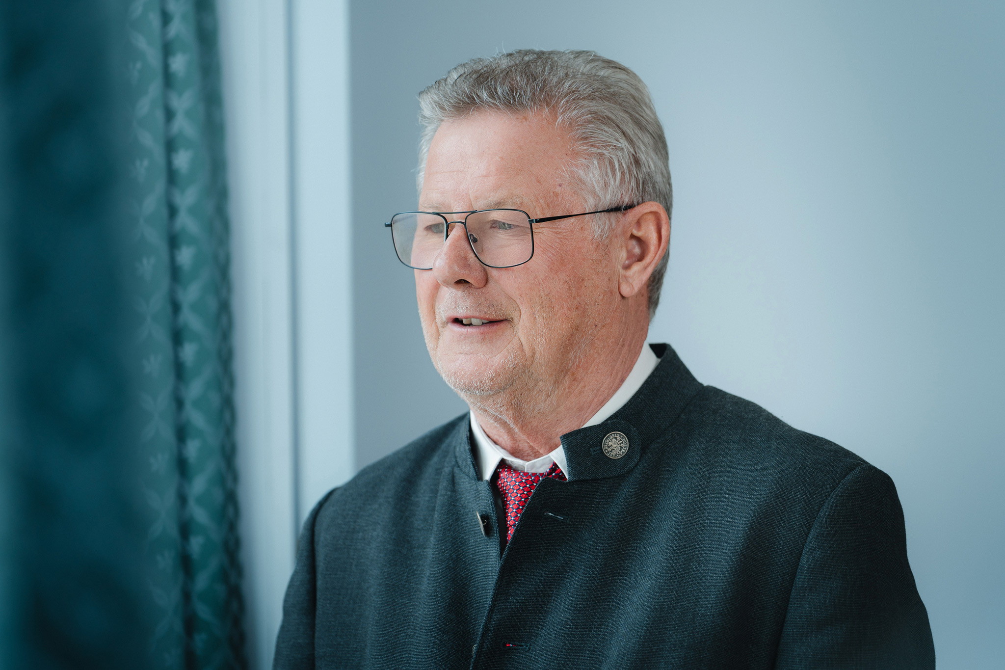 businessfotografie_unternehmensfotograf_traunstein_stellvertretender_landrat_josef_konhaeuser_businessportrait_@christophleonhardt_3