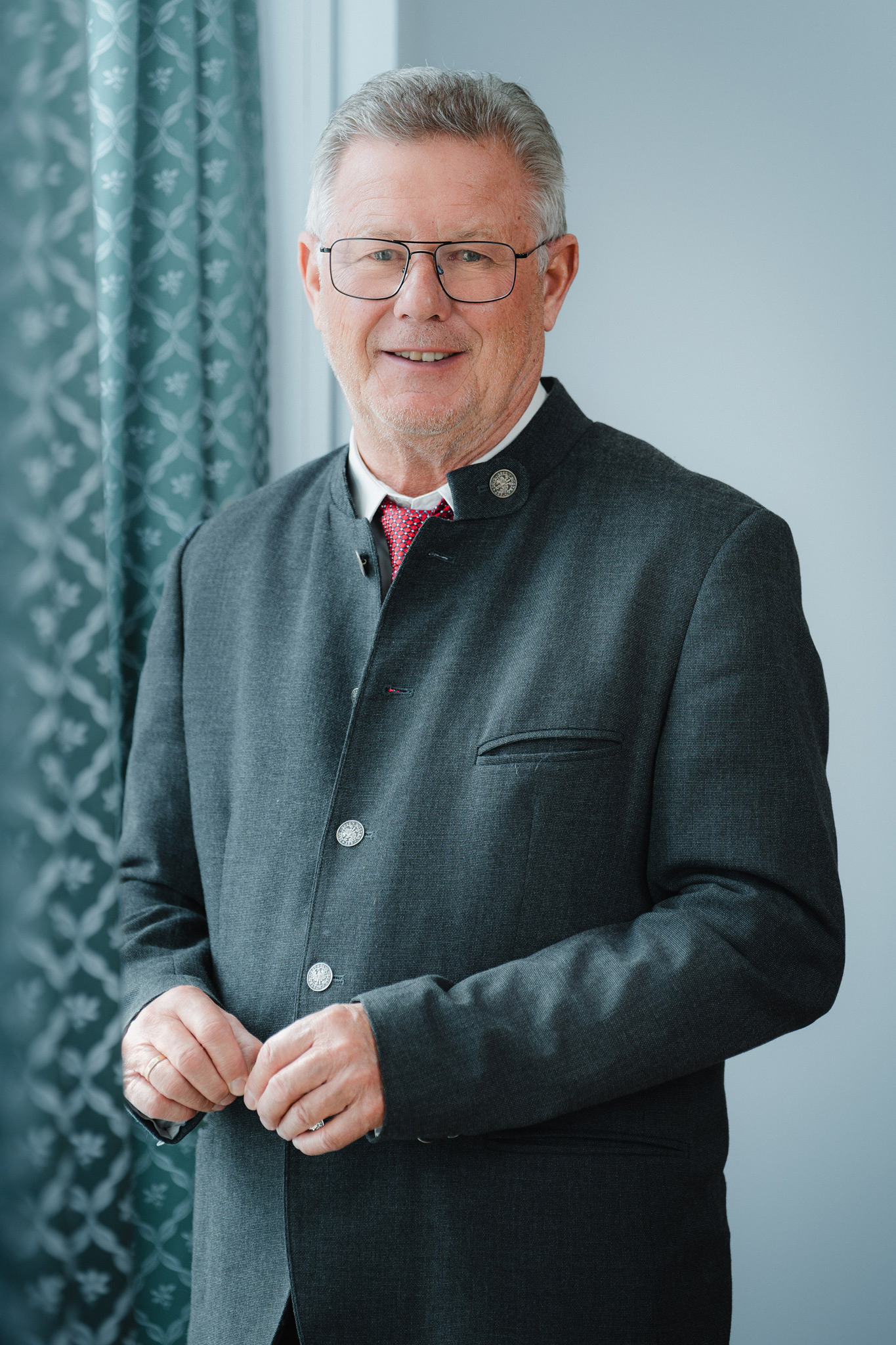 businessfotografie_unternehmensfotograf_traunstein_stellvertretender_landrat_josef_konhaeuser_businessportrait_@christophleonhardt_4