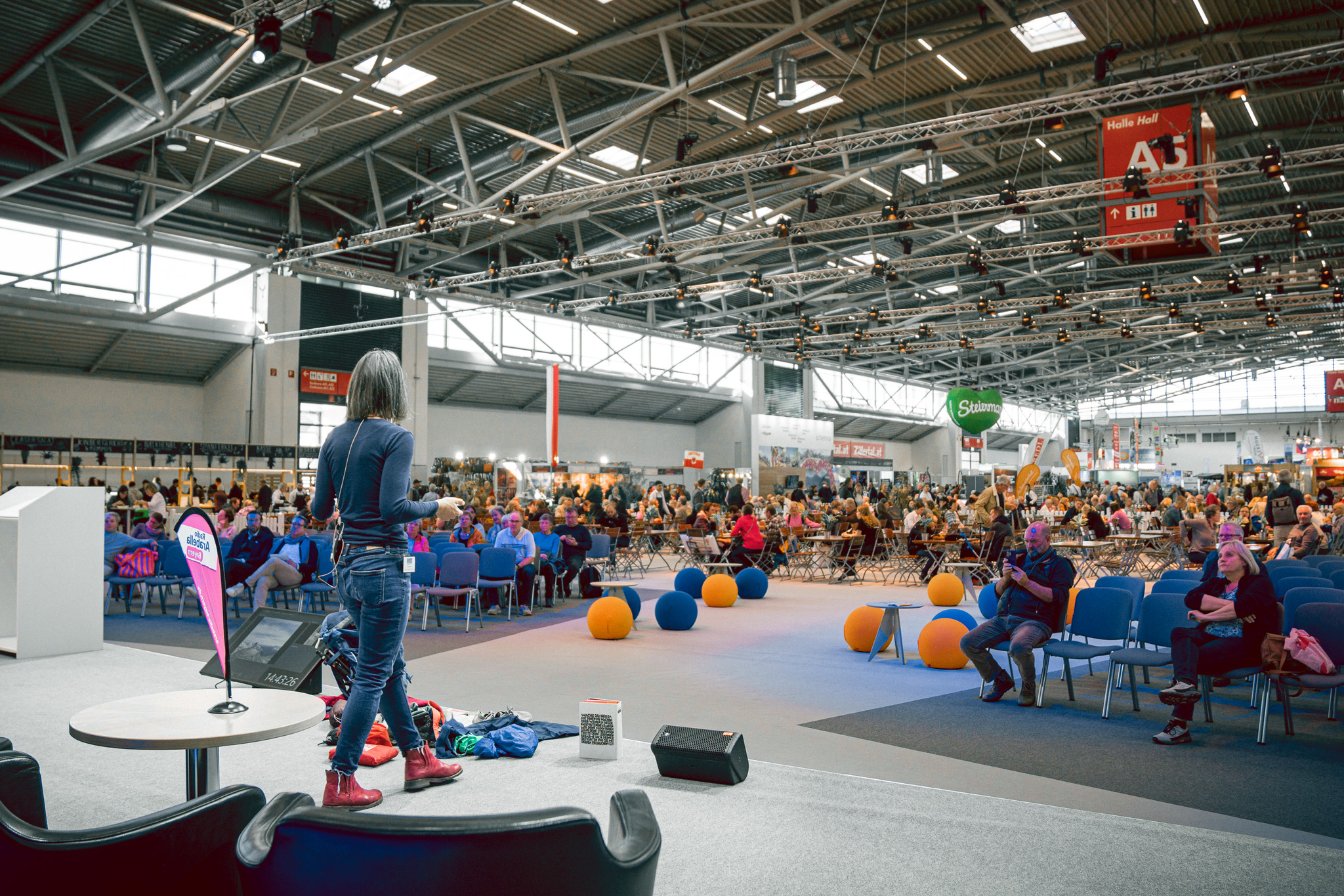 Eventfotografie auf der Messe f.re.e in München – Business- und Handwerkspräsentation im Reportagestil